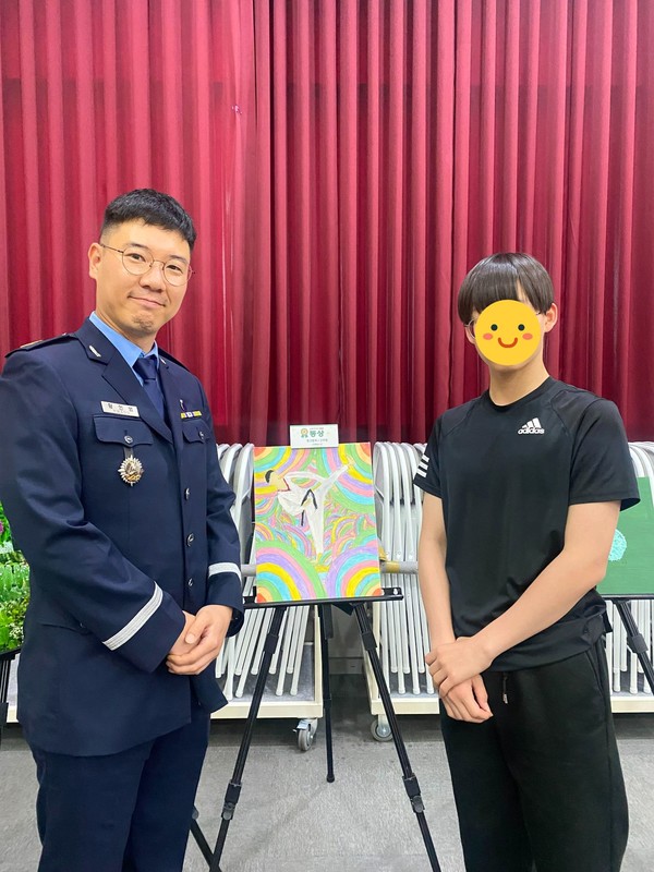 황인범 상사와 한부모 가정과의 기념촬영
